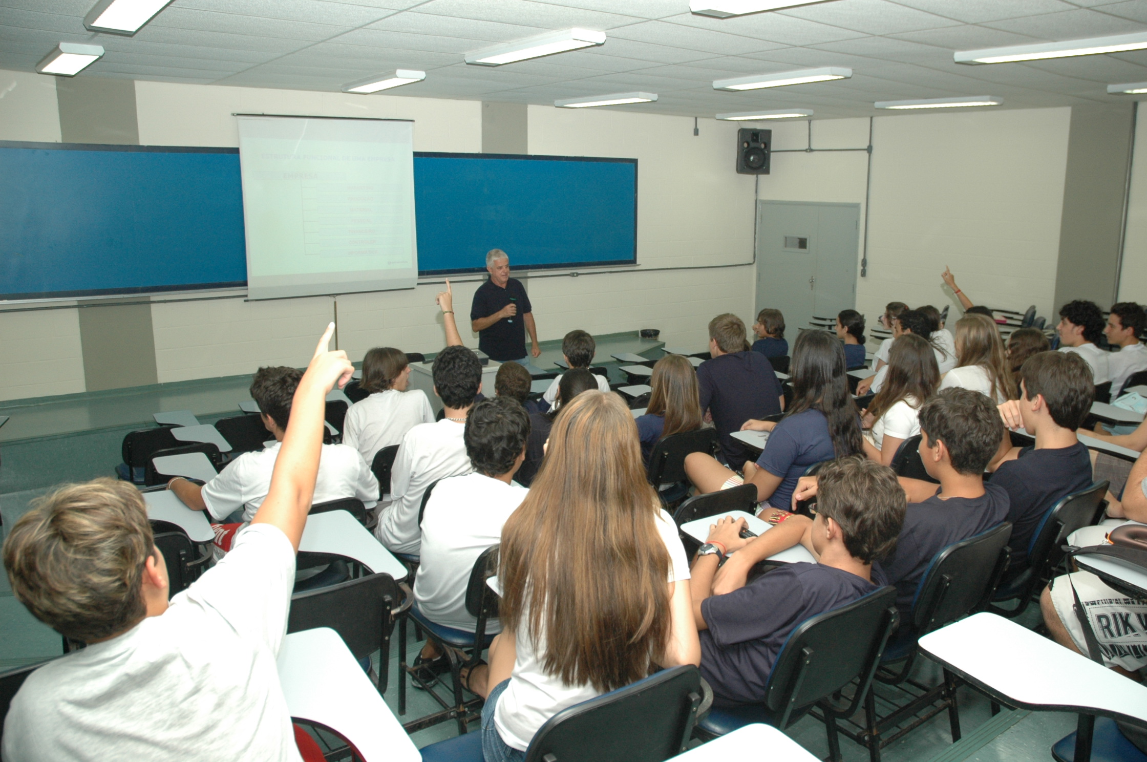 Confiança é a base da relação entre professor e aluno