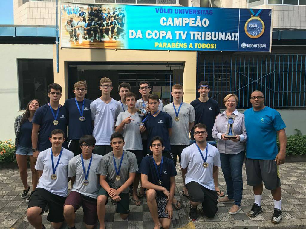 Vôlei Universitas Campeão da Copa TV Tribuna de Vôlei Escolar.