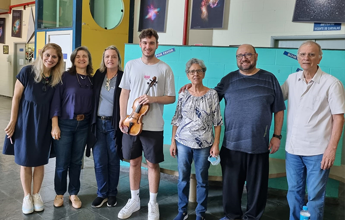 Apresentação musical do nosso ex-aluno Bruno Robalo
